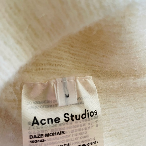 Acne Studios Cream Mohair Off-the-Shoulder Oversize Sweater - Picture 5 of 7